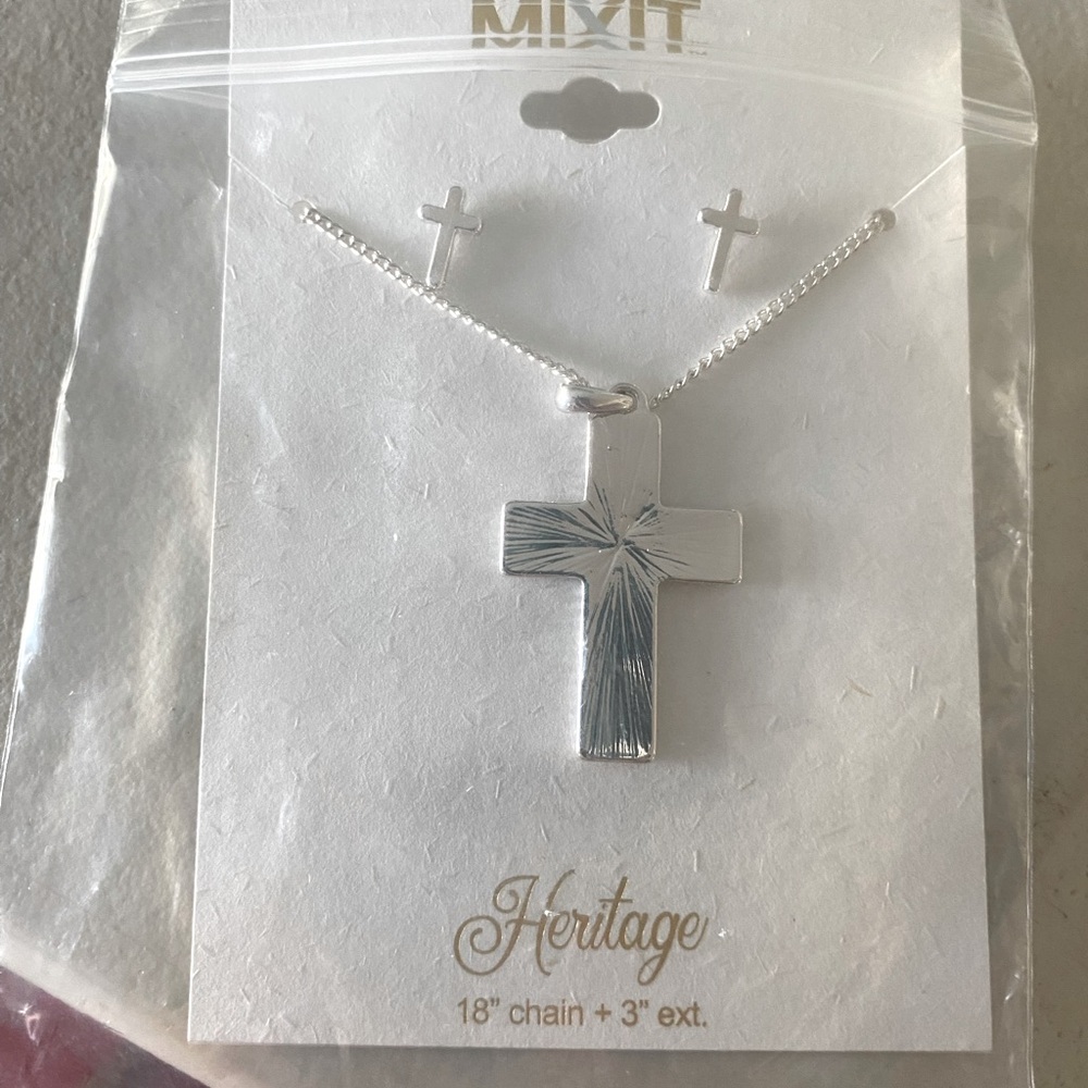 Mix it Silver Played Cross Necklace And Cross Earrings. 18” Chain W/3” Extender